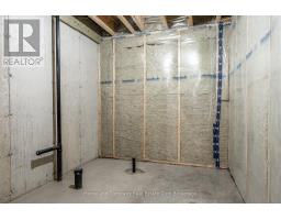 17 TRAIL SIDE DRIVE - 32