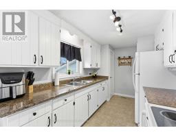 72 LORNE AVENUE - 18