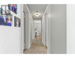 72 LORNE AVENUE - 19