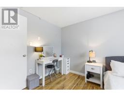 72 LORNE AVENUE - 20