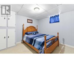 72 LORNE AVENUE - 36