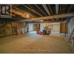 221 QUEEN STREET - 44