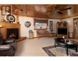 120 JONES STREET W - 10