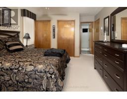 120 JONES STREET W - 26