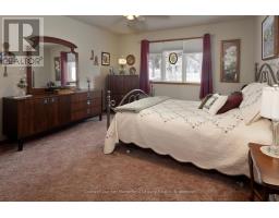 120 JONES STREET W - 32