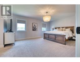 71 FORBES CRESCENT - 32