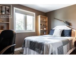 74 RUTHERFORD DRIVE - 27