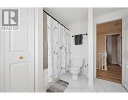 42 TARA CRESCENT - 11