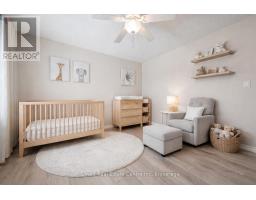 42 TARA CRESCENT - 13