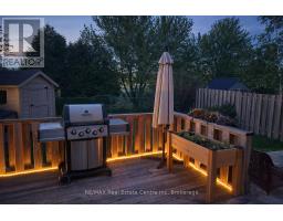 42 TARA CRESCENT - 18