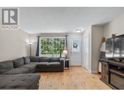 286 DUFFERIN STREET - 2