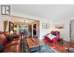 12 WESTBURY CRESCENT - 10