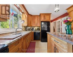 12 WESTBURY CRESCENT - 17