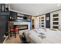 12 WESTBURY CRESCENT - 20