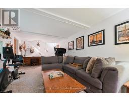 12 WESTBURY CRESCENT - 27