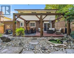 12 WESTBURY CRESCENT - 36