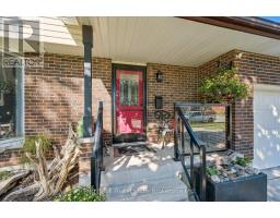 12 WESTBURY CRESCENT - 5