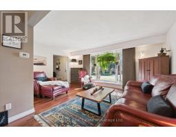 12 WESTBURY CRESCENT - 8