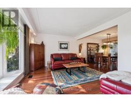 12 WESTBURY CRESCENT - 9