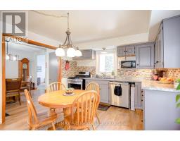 36 HURON STREET - 18