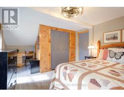 36 HURON STREET - 31