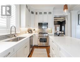 185 ALBERT STREET - 26