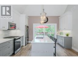 18 - 744 NELSON STREET W - 12