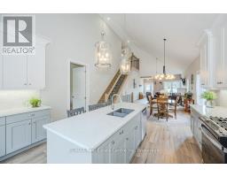 18 - 744 NELSON STREET W - 14