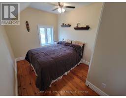 30 KING STREET N - 32