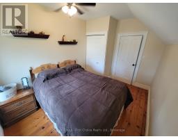 30 KING STREET N - 33