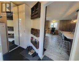 30 KING STREET N - 6