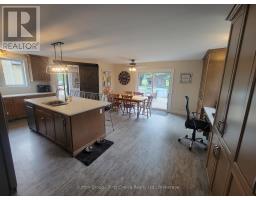 30 KING STREET N - 7