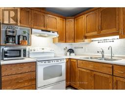 127 WALSH CRESCENT - 13