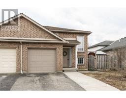 127 WALSH CRESCENT - 2