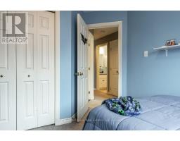 127 WALSH CRESCENT - 21