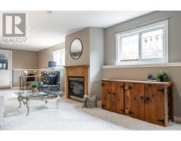 127 WALSH CRESCENT - 27