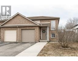 127 WALSH CRESCENT - 35