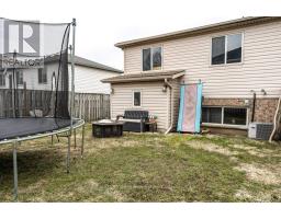 127 WALSH CRESCENT - 39