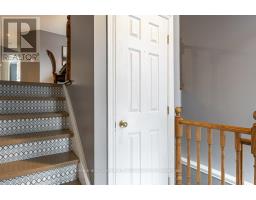 127 WALSH CRESCENT - 5