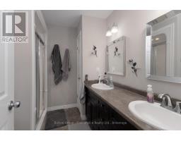 60 BROWN STREET - 21