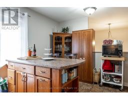 27 MCQUEEN COURT - 10