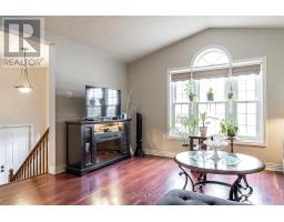 27 MCQUEEN COURT - 12