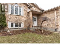 27 MCQUEEN COURT - 2