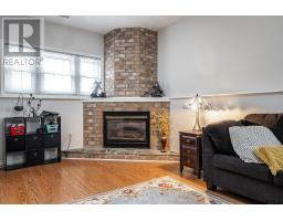 27 MCQUEEN COURT - 30