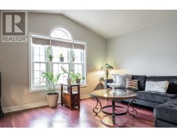 27 MCQUEEN COURT - 6