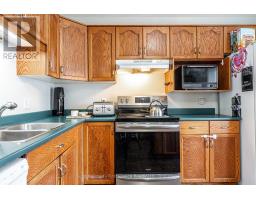 27 MCQUEEN COURT - 9