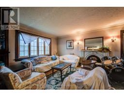 71 MARGARET AVENUE - 9