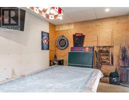 60 JONES STREET - 44