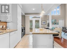 10 - 10 MACPHERSON AVENUE - 19