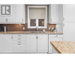 10 - 10 MACPHERSON AVENUE - 20